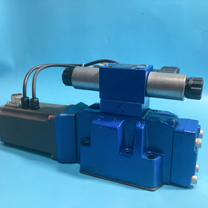 R901092067 4WRKE 16 W6-200P 33/6EG24EK 31/P1D3M วาล์วควบคุมทิศทางแบบสัดส่วน อัตราการไหล 300 ลิตร/นาที แรงดัน 350 บาร์ มีสินค้าในสต็อก - Product Image 1