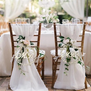 Pendentif créatif en bois en forme de lettre pour dossier de chaise de mariage, en stock, pour décorations de chaises de cérémonie de mariage pour mari et femme - Product Image 4