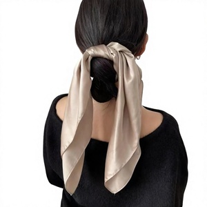 Bandanas en coton durables, imprimées sur mesure, vente en gros, couvre-chefs pour les sports de plein air et les événements promotionnels - Product Image 1