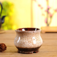 Pot de fleurs en porcelaine classique moderne avec surface brillante et émaillée pour plantes vertes d'intérieur et utilisation sur table