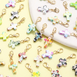 Llavero de lujo con cruz, dijes <span class=keywords><strong>DIY</strong></span> para hacer joyas, llavero de resina personalizado, decoración para bolsos, colgante de crucifijo, accesorio para carteras - Product Image 1