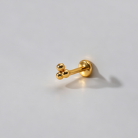 Perhiasan tindik labret titanium G23 ASTM F136 16G berulir dalam dengan ujung datar untuk bibir, tragus, daith, helix, rook, dan tulang rawan.