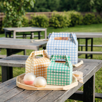 Boîte en carton à carreaux simple et moderne pour l'emballage à emporter de pâtisseries, gâteaux à étages, mousses et pâtisseries flocon de neige, pour l'emballage alimentaire
