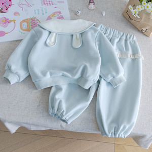 Tuta da bambina in 2 pezzi con colletto alla marinara, top con ricamo a lettere, pantaloni decorati con pizzo, vestiti morbidi e delicati sulla pelle - Product Image 2