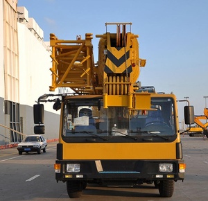 Grúa Montada en Camión XCT35_SR de 35 Toneladas con Sistema Hidráulico Robusto para Proyectos de Construcción de Ingeniería - Product Image 3