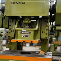 Presse mécanique inclinable à dos ouvert YANGLI J23-63T d'occasion, 63 tonnes, pour le poinçonnage de tôles et de quincaillerie - Offre Spéciale