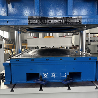 Presse hydraulique KEWOSEN 315T à trois poutres et quatre colonnes pour le gaufrage de plaques de réservoirs d'eau, applications d'étirage/formage de métaux OEM/CE