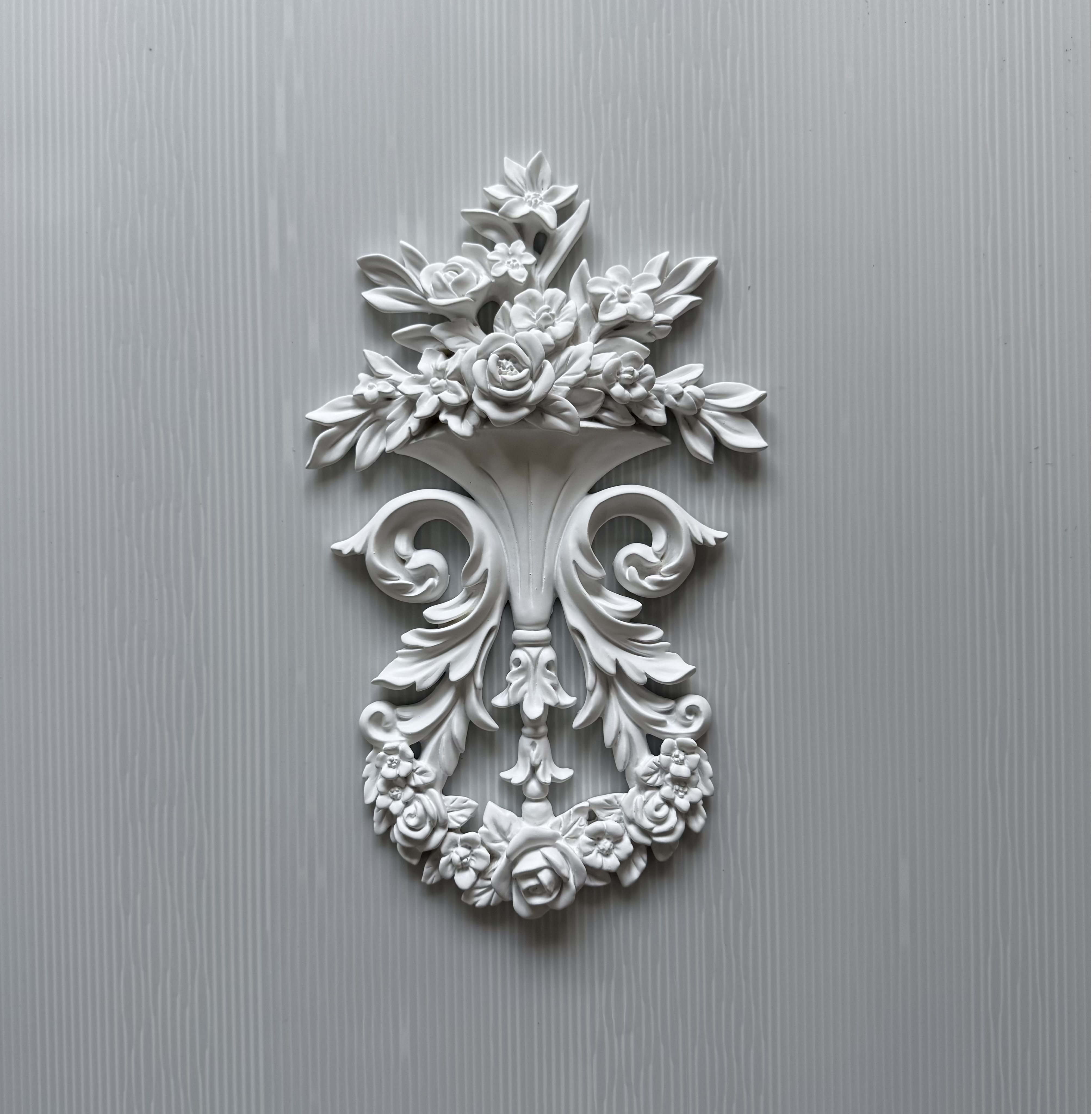 Durable Custom Durable PU Foam Carved Corner Molding Popular Style Polyurethane Chair Rails Panel for Plastic Building Material