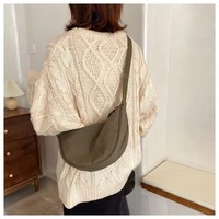 Tas Selempang Mini Bulan Sabit Warna Solid Bahan Nilon, Penutup Ritsleting, Poliester, Tas Dumpling Modis untuk Wanita dan Pria