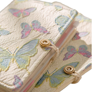 Venta al por mayor de cuaderno de hojas sueltas desmontable de alto valor lindo Bloc de notas chica cuaderno A5 A6 mariposa impresión diario cuaderno - Product Image 5