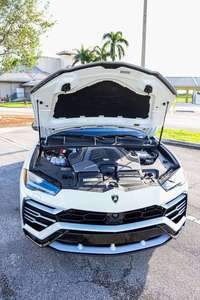 Lamborghini <span class=keywords><strong>Urus</strong></span> SUV d'occasion légèrement utilisée - Product Image 3