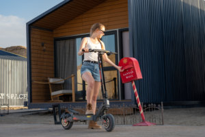 Scooter Eléctrico Todoterreno KuKirin G2 Ultra, Doble Tracción, Pantalla Táctil Inteligente, Acero de Alta Resistencia, Plegable para Viajes y Entregas - Product Image 5