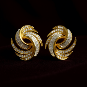 Orecchini a Perno E3779 Placcati in Oro 22k con Cristalli e Strass, Gioielli Geometrici di Lusso per Donna - Product Image 2