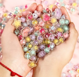 Cuentas Acrílicas Transparentes Mate en Forma de Estrella, Corazón y Redondas para Pulseras DIY y Bolígrafos Decorativos con Cuentas - Product Image 3