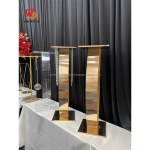 Centro de Mesa con Soporte de Flores de Metal Dorado Alto y Cuentas de Cristal Colgantes, Popular y Elegante, para Bodas - Product Image 6