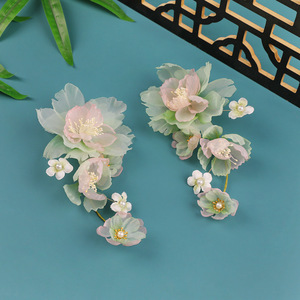 Nuevo tocado Hanfu de estilo chino tradicional, diseño original, hecho a mano, accesorio para el cabello con flores estampadas en caliente en verde degradado. - Product Image 2