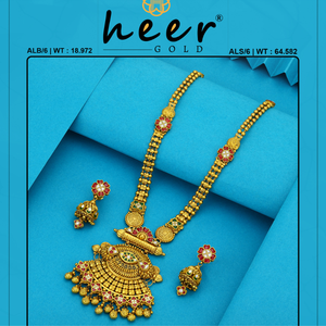Ensemble de collier en or traditionnel avec un design de style temple complexe, détails en émail rouge et vert et boucles d'oreilles assorties, bijoux de mariée - Product Image 2