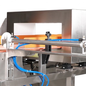 เครื่องตรวจจับโลหะในสายพานลำเลียงอาหารเกรดอุตสาหกรรม รุ่นใหม่ JINDUN ระบบตรวจจับคลื่น ปรับความเร็วได้ ผลิตจากสแตนเลส 304 - Product Image 6