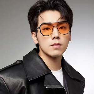 Gafas de Sol Transparentes de Gran Tamaño con Logotipo Personalizado, Tendencia 2025, Protección UV400, Doble Puente, Montura Grande, Poligonales, para Hombre y Mujer - Product Image 3