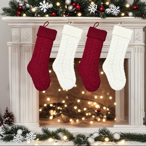 Mini chaussettes de Noël personnalisées, écologiques et faites à la main, en tricot torsadé de 5 pouces, ornements de sapin, sacs cadeaux pour bonbons, décoration de maison pour les fêtes - Product Image 2
