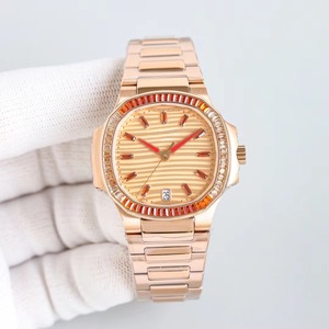 Reloj Mecánico de Lujo para Mujer con Esfera Dorada Rosa Estilo Joyería, Incrustada con Gemas de Colores y Patrón Ondulado - Product Image 2