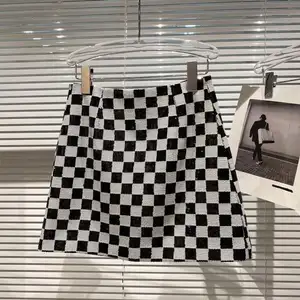 Wholesale Fall 2021 New Fashion Sequined Mini Skirt Black and White Plaid A- Line Skirt Sexy Clubwear Sheath Skirt for Women
