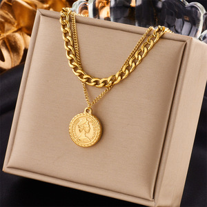 18 modelos mujeres dos capas de acero inoxidable collar de piedra verde Luna Estrella Mariposa corazón bloqueo 18K oro tres capas collar - Product Image 6