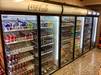 Réfrigérateur de présentation pour supermarché commercial, porte simple, double ou triple en verre, réfrigérateur à bière, refroidisseur de boissons, congélateur et refroidisseur