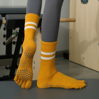 Chaussettes de yoga imprimées antidérapantes épaisses personnalisables pour femmes, chaussettes mi-mollet, double bande, cinq orteils, sport, danse, pilates, chaussettes pour femmes