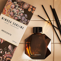 Diffuseur de roseau floral de parfum de bouteille en verre cristal décoratif de Mescente en gros 100ml