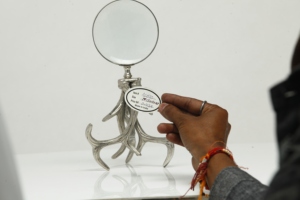 Logo personnalisé et taille loupe en métal pour la maison et le bureau loupe haut de gamme faite à la main en verre exportateur indien à bas prix - Product Image 4
