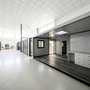 Casa Contenedor Prefabricada Expandible de 20 pies con Revestimiento Metálico con Aspecto de Madera, Villa Modular Prefabricada Ecológica con Panel Sándwich Expandible - Product Image 4
