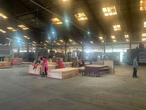 Meronesia plywoods 4x8แผงไม้ทนทานสำหรับเฟอร์นิเจอร์ก่อสร้างและโครงการออกแบบตกแต่งภายใน - Product Image 4