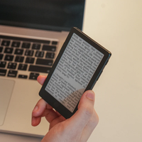 Xteink X4 Pro Pocket E-Book Reader Magnetik 4.3 Inch Mini Ereader E-Ink Reader dengan Lampu Depan