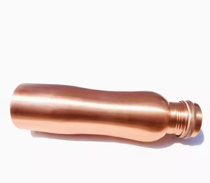 Bouteille d'eau en cuivre à finition mate durable pour les voyages et la salle de sport Nouveauté Prix économique Prêt à l'exportation - Product Image 6