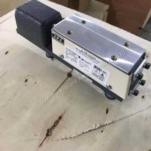 स्वचालित नियंत्रक विद्युत चुम्बकीय प्रत्यक्ष कंपन 220v वाइब्रेटर सीधे रैखिक फीडर - Product Image 3