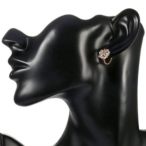 Boucles d'oreilles Huggie en zircon coloré, bijoux fantaisie pas chers en gros, modèle 2018, pour femme - Product Image 5