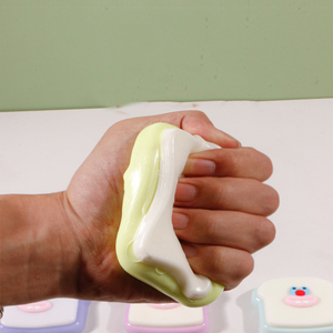 ของเล่นบีบแก้เครียดรูปขนมปังปิ้งน่ารัก นุ่มนิ่ม สำหรับวัยรุ่นและผู้ใหญ่ บรรเทาความวิตกกังวล ของเล่นเสริมพัฒนาการทางประสาทสัมผัส ขนาดพกพา เหมาะเป็นของขวัญ - Product Image 2