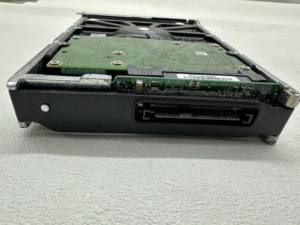 Disque dur ST4000NM0025 Exos 7E8 4 To SAS 12 Gb/s 128 Mo 3,5 pouces, stockage haute capacité 4 To pour la gestion de données étendue. S - Product Image 3