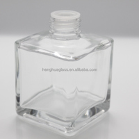 Premium Square Super Flint Clear 5oz 150ml 15cl Bouteille de diffuseur de roseau en verre pour liquide de parfum d'aromathérapie avec bouchons en plastique