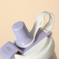 Mug isotherme en acier inoxydable de 500 ml (17 oz) avec infuseur à thé indépendant et couvercle hybride anti-poussière avec paille intégrée