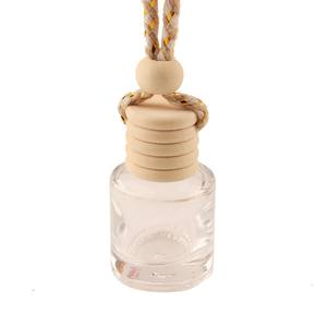 Pendentif de parfum de <span class=keywords><strong>voiture</strong></span> Bouteille de parfum de <span class=keywords><strong>voiture</strong></span> Pendentif de bouteille d'aromathérapie Pendentif de bouteille de parfum cylindrique de 8ML - Product Image 6