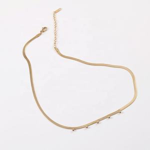 สร้อยคอโซ่ประดับลูกปัด<span class=keywords><strong>งู</strong></span>สเตนเลสสตีลชุบทอง PVD เครื่องประดับแนวมินิมอลสำหรับผู้หญิงแฟนซี18K - Product Image 3