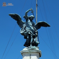 Figurine moderne taille réelle gardien ailé en bronze, statue d'ange en arche de gabriel avec épée de maintien