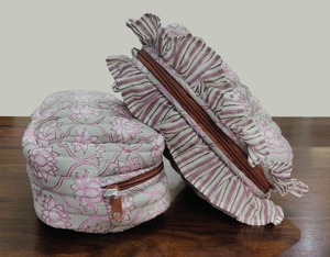 Hot Sale Quilted Cosmetic Bag Ruffle <b>Makeup</b> Pouch Zipper Toiletry <b>Case</b> Floral Gift Packaging - Product Image 1