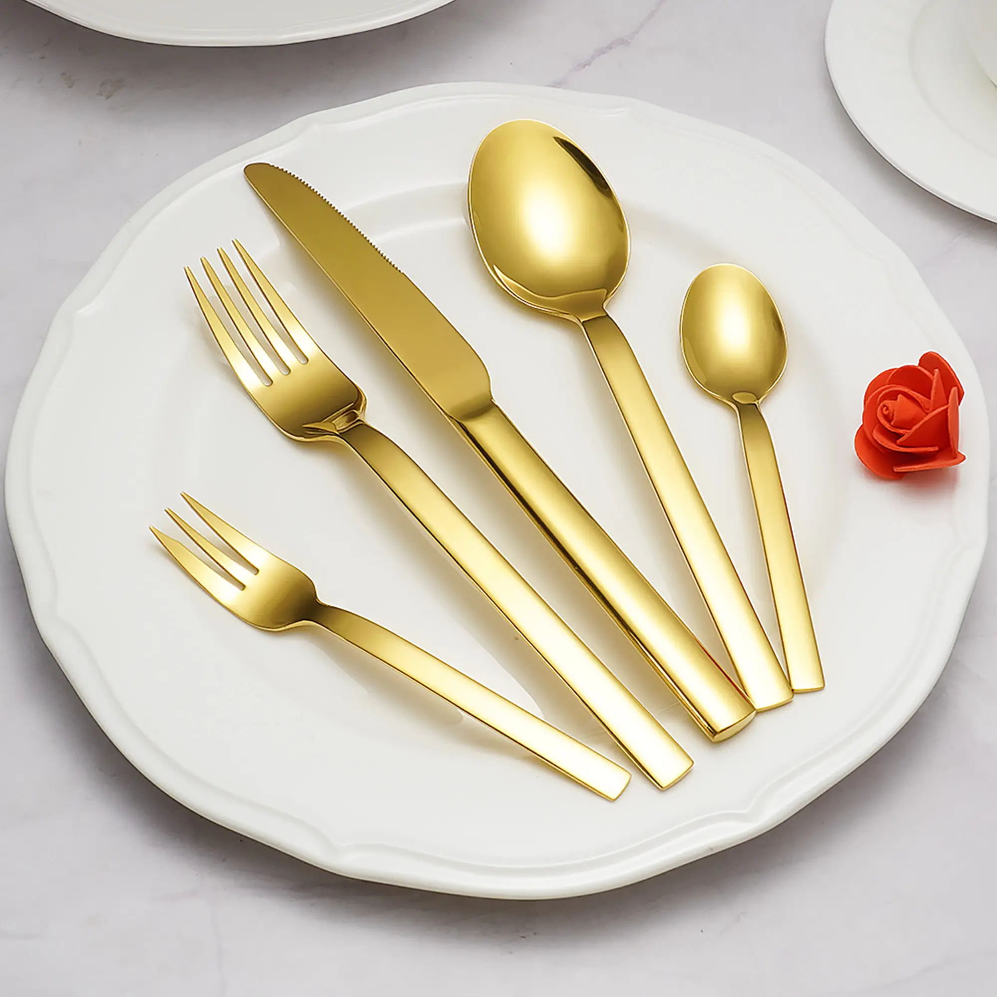 Werksdirekt Restaurant Besteck Gold Platteware Löffel Gabeln und Messer Edelstahl-Besteck-Set