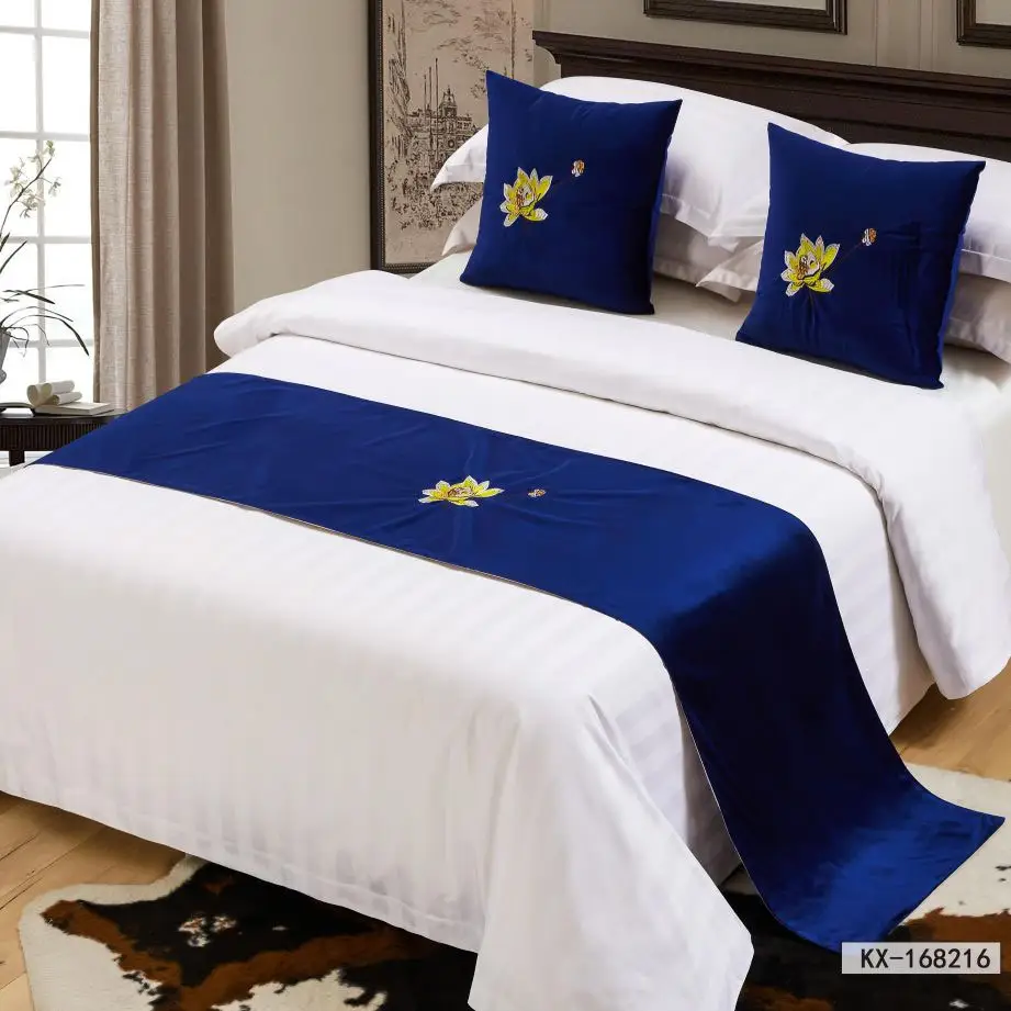침대 러너와 일치하는 베개 색상 맞춤 대형 스타 호텔 침대 던지기 스카프 침대 깃발