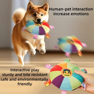 Jouet en peluche à forme de disque volant avec sifflement pour l'entraînement et le jeu des chiens - Product Image 2