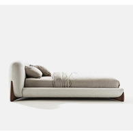 Lit double de style nordique personnalisé à prix d'usine, mobilier de chambre confortable avec revêtement en tissu, disponible en tailles King et Queen