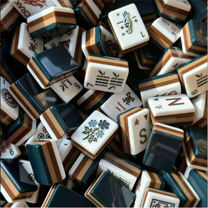 Tuiles de Mahjong en Acrylique de Luxe Eleshine, Style Américain Moderne - Écologiques, Imprimé Floral Blanc Ours, Durables, Jeu de Divertissement Portable - Product Image 1